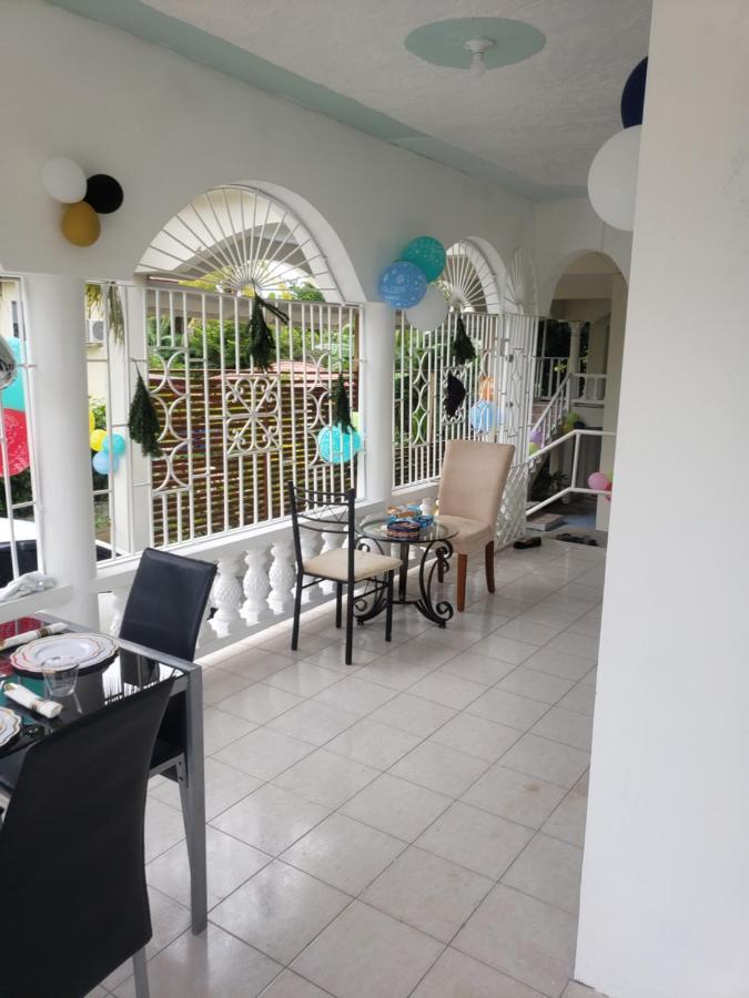 Grace Garden Guesthouse Ocho Rios Kültér fotó